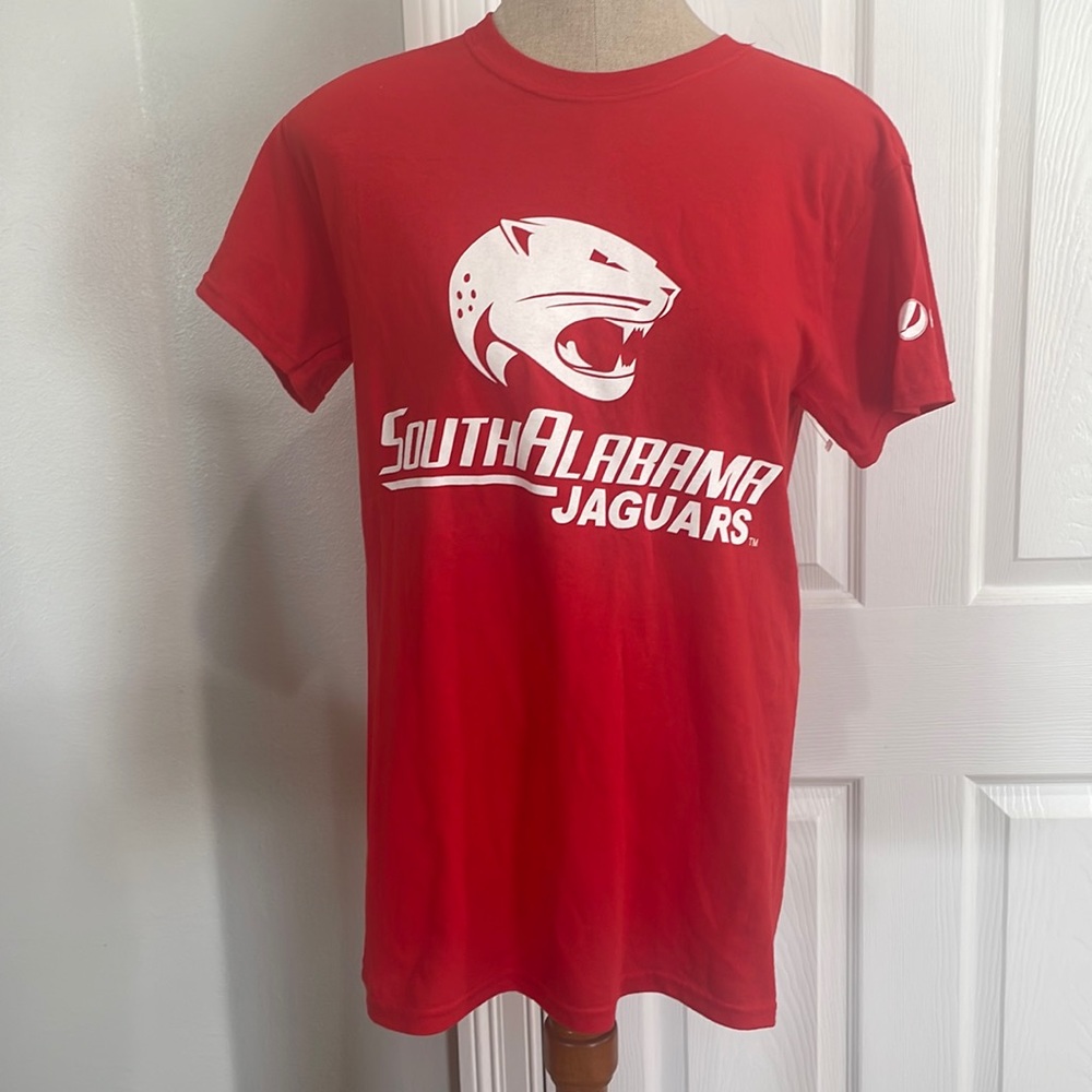 University of South Alabama, Jaguars T-shirt 100% cotton red adult size S